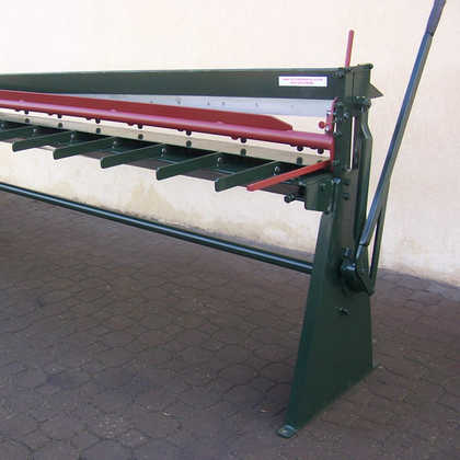 Гильотинные ножницы ручные NGR 1х3000